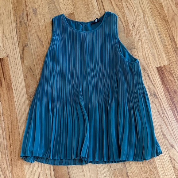 Halogen Tops - Halogen Jade Green Pleated Sleeveless Blouse, Size Large